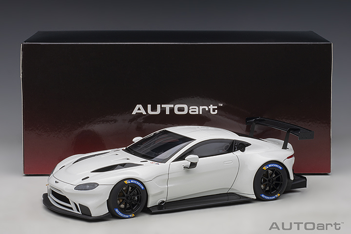 2018 Aston Martin Vantage GTE Le Mans Pro (AUTOart) 1/18