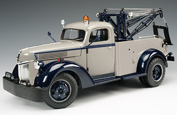 1940 Ford Holmes 515 Wrecker Truck - Grey/Dark Blue (Highway 61) 1/16