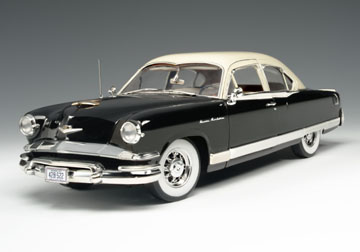 1953 Kaiser Manhattan - Black w/ Ivory (Highway 61) 1/18