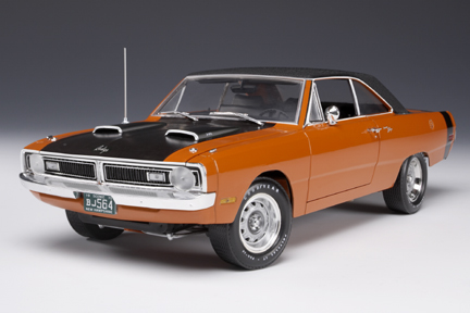 1970 Dodge Dart Swinger 340 - Go Mango (Highway 61) 1/18