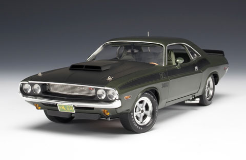 1970 Dodge Challenger T/A - Dark Green Metallic (Highway 61) 1/18