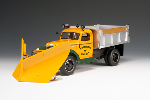 1946 Chevy Snow Plow DOT Yellow & Green (Highway 61) 1/16