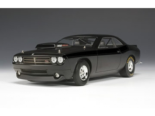 Dodge Challenger Super Stock Concept - Satin Black Show Car (Highway 61) 1/18