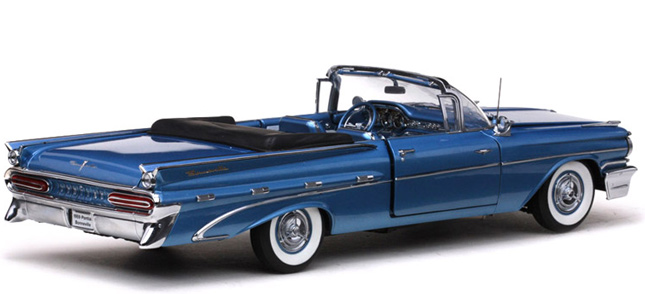 1959 Pontiac Bonneville Open Convertible - Vanguard Blue Metallic (SunStar Platinum 5181) 1/18