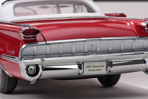 1959 Olds 98 Convertible - Cardinal Red (SunStar Platinum 5231) 1/18