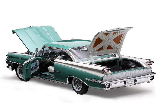 1959 Olds 98 Hardtop - Emerald Mist Poly/White (SunStar Platinum 5241) 1/18