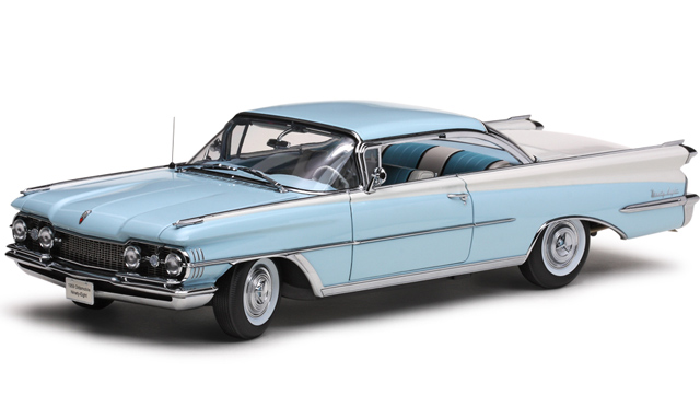 1959 Olds 98 Hardtop - Frost Blue / Polaris White (SunStar Platinum) 1/18