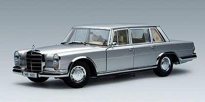 MERCEDES-BENZ 600 SWB - SILVER (AUTOart) 1/18