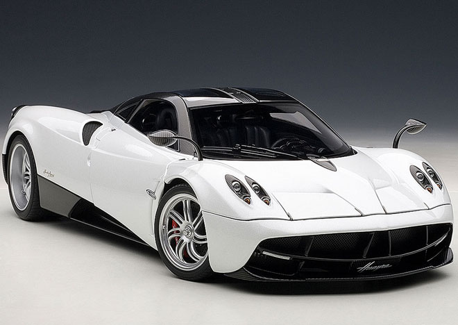 Pagani Huayra - White (AUTOart) 1/18 78267