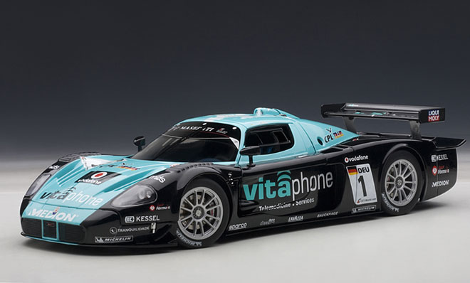 Maserati MC12 FIA GT Championship 2010 Winner #1 (AUTOart) 1/18 81035