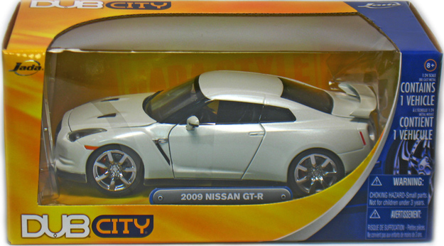 Nissan GT-R - Pearl White (DUB City) 1/24